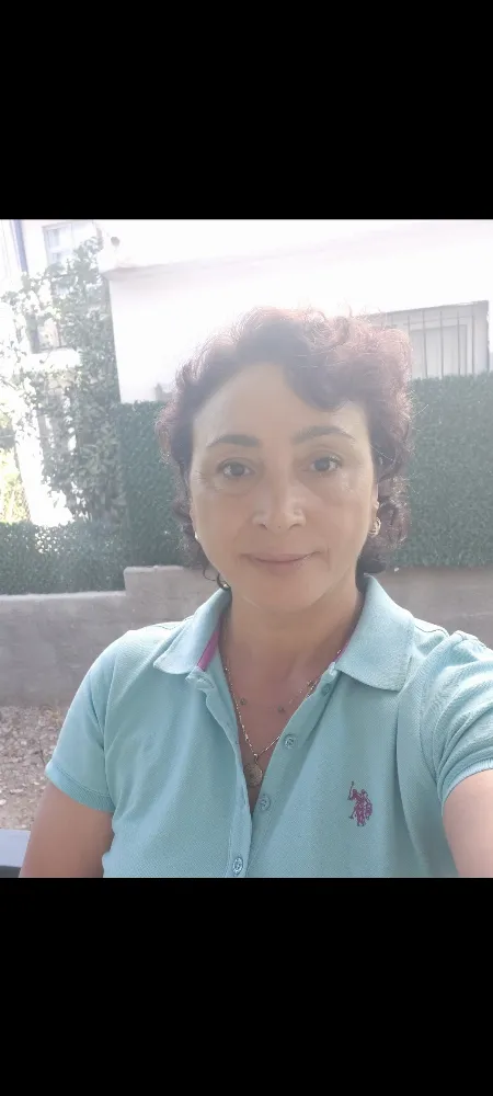 Yat Aşçısı, temiz, titiz, güler yüzlü aşçı arayışı olanlar ararsanız sevinirim.