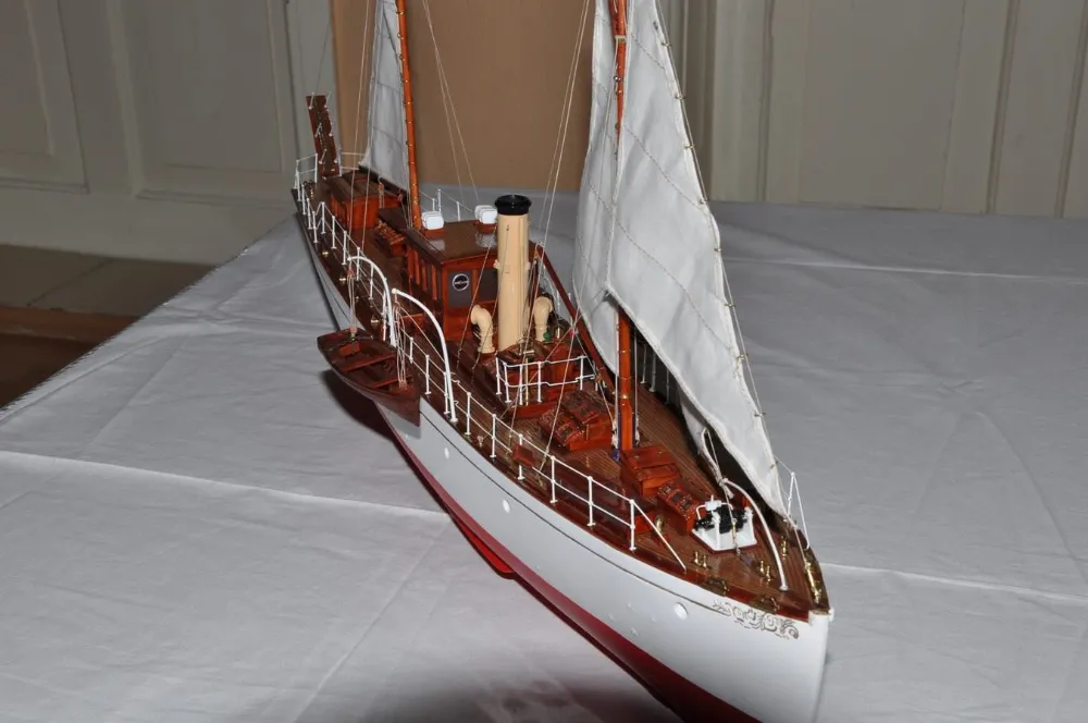 Satılık Müze kalitesinde model gemi S/Y ROMALA