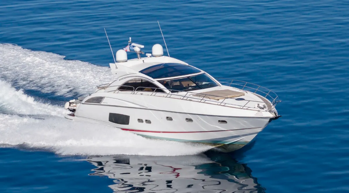 2011 Sunseeker Predator 60 | 2× Volvo Penta IPS 1200 | 3 Kabin