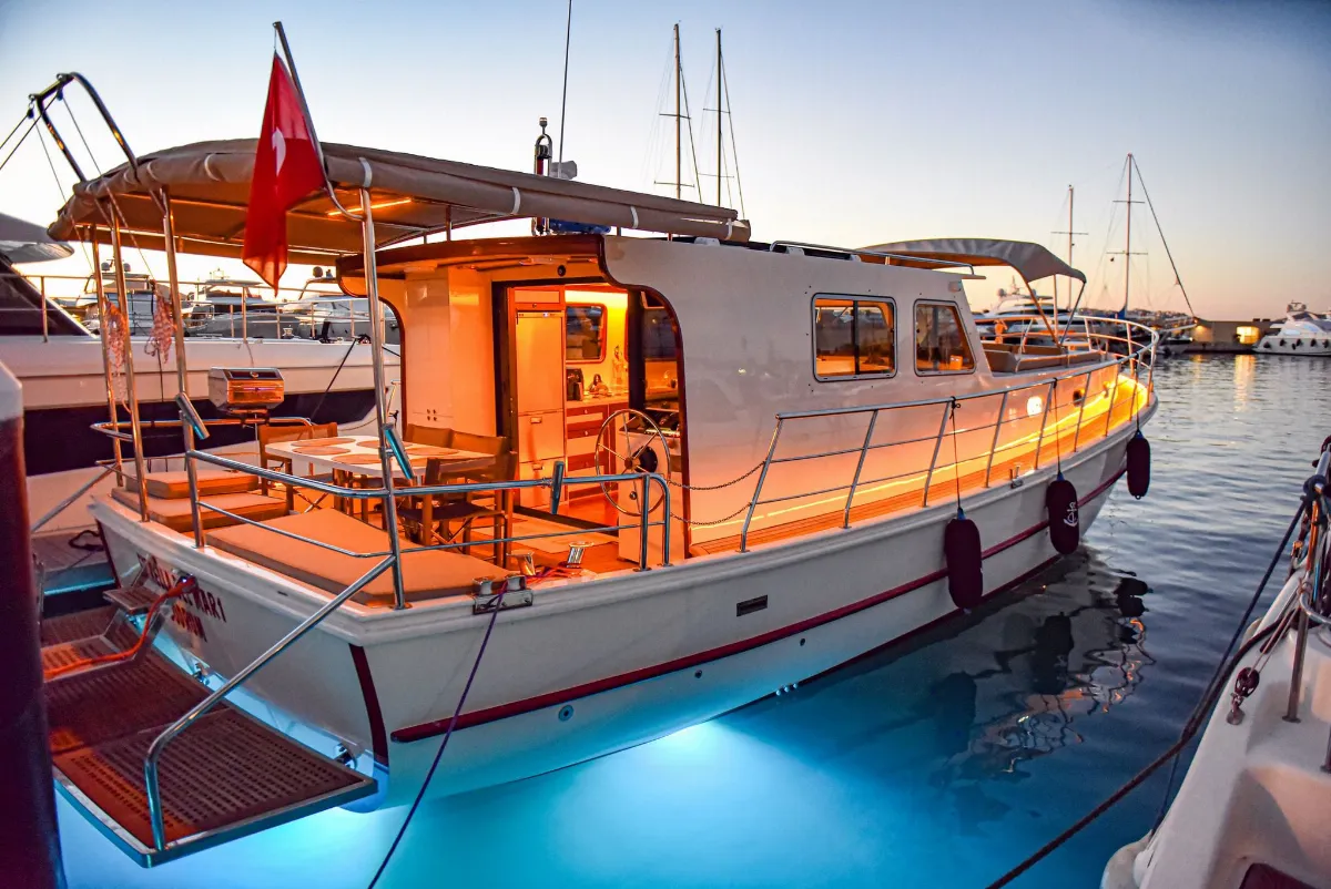Bodrum Yapımı M/Y Kara Parkı Dahil (2026 Eylül'e kadar)