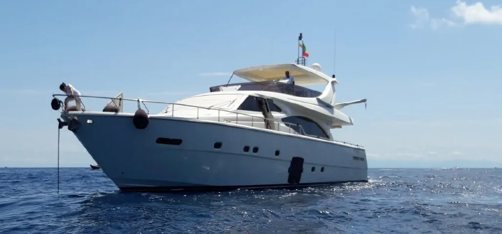 FERRETTI 780, Şişme Bot ve Jetski için yer mevcut