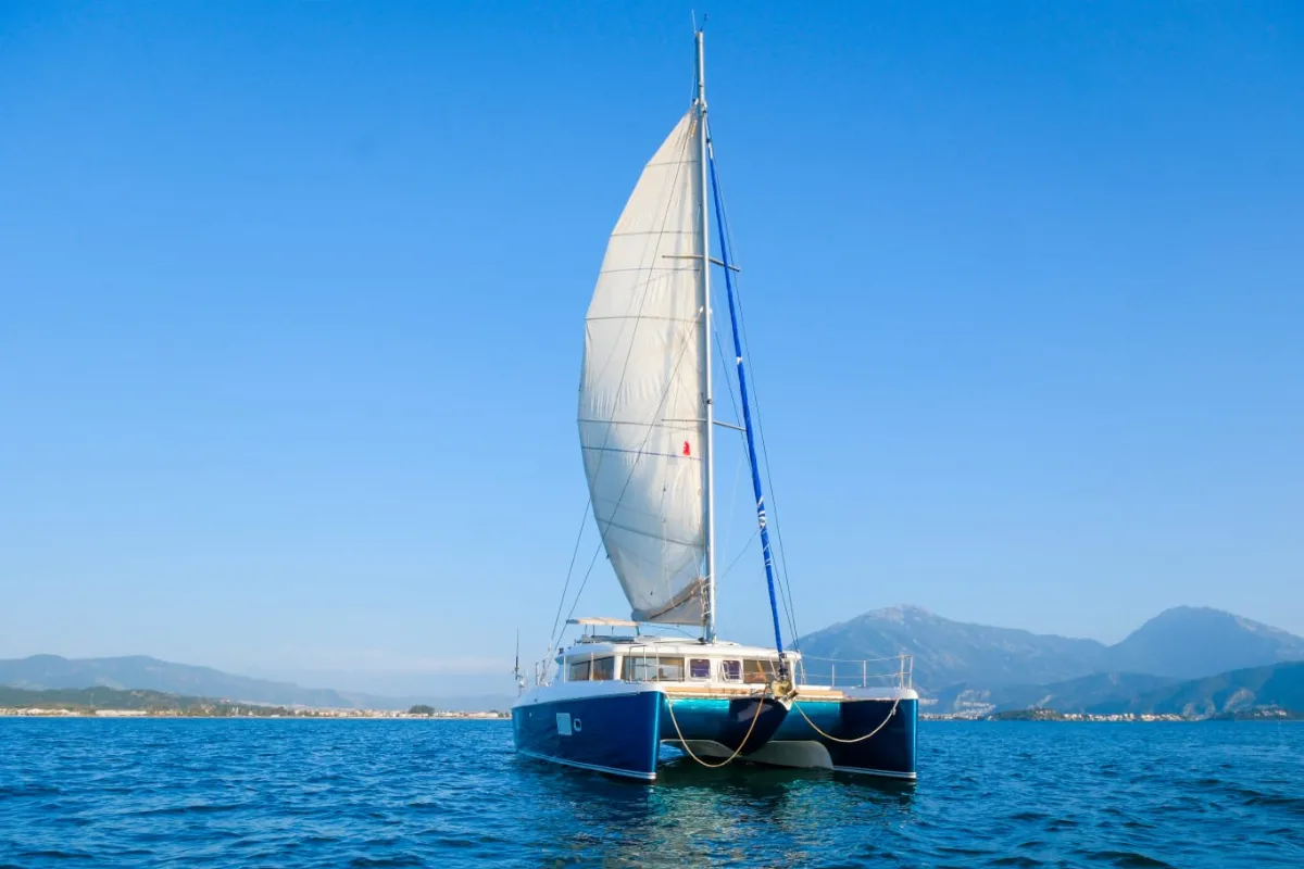 LAGOON 42.1, 2015 model