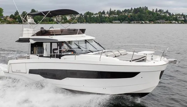 Marine Group Yachting International - MERRY FISHER 1295 FLY