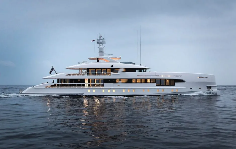 Суперяхта Heesen 2017 с алюминиевым корпусом