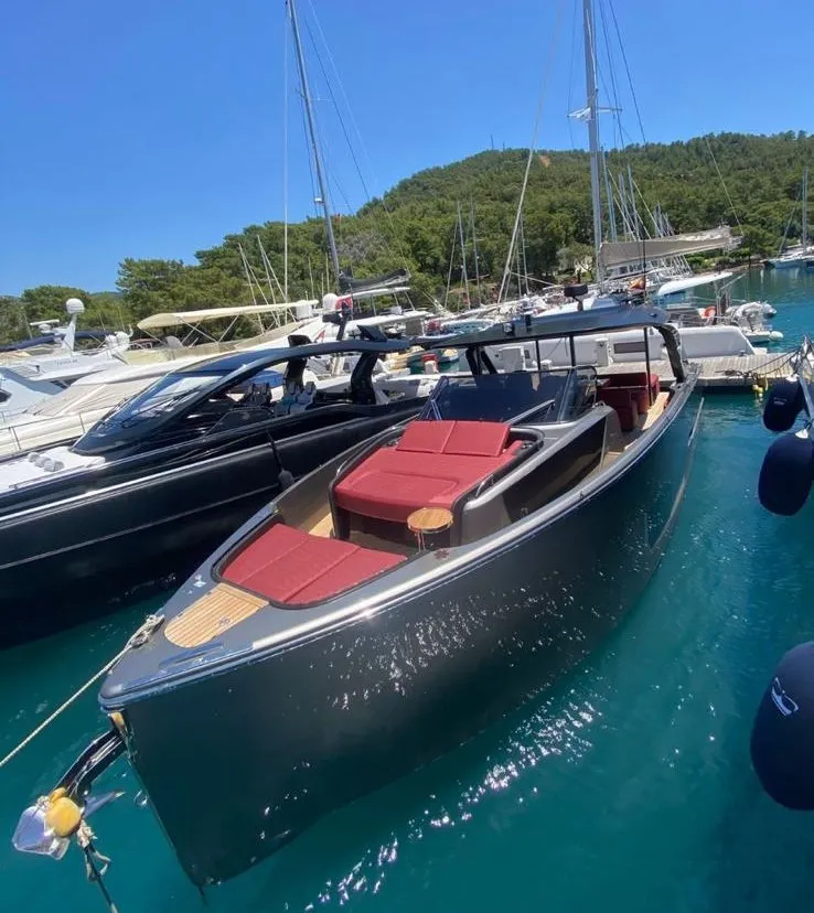 The Cranchi A46 Luxury Tender