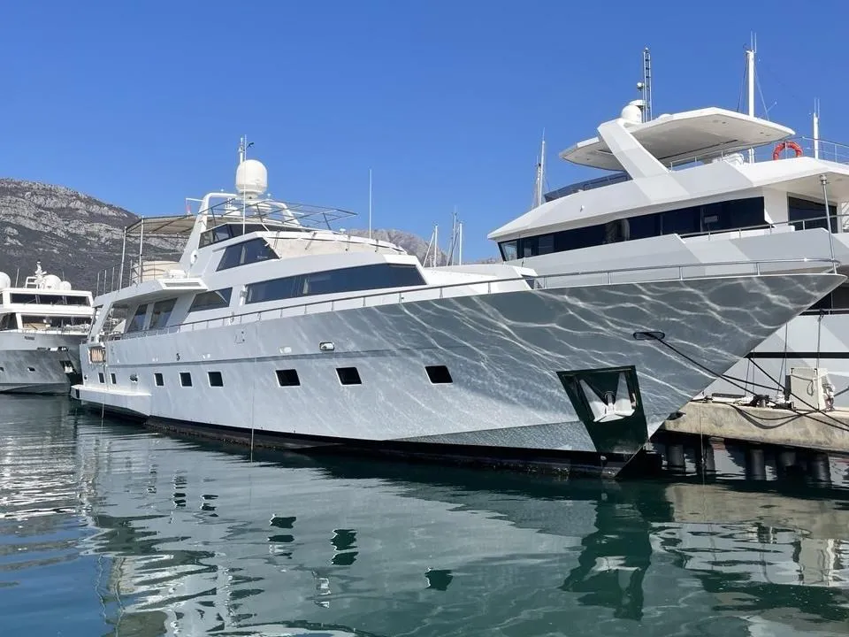 YACHT FOR SALE | HEESEN 83 | 32M ALUMINIUM MOTOR YACHT